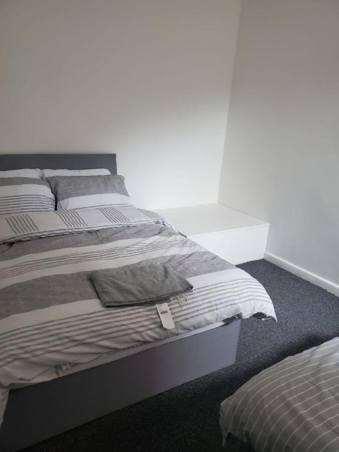 Blessington Road B&B & Lockinn Bar & Restaurant Liverpool Eksteriør billede