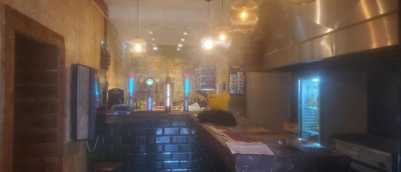 Blessington Road B&B & Lockinn Bar & Restaurant Liverpool Eksteriør billede